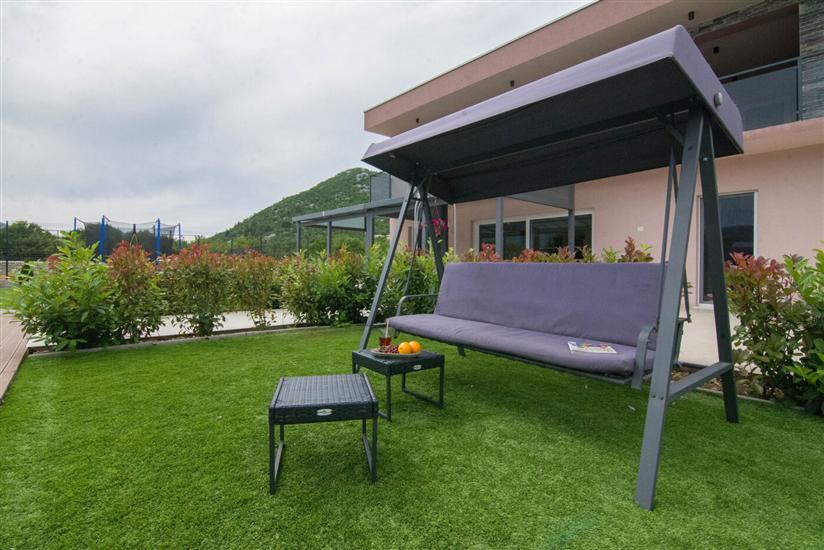 Villa Nebo with heated pool and tennis court