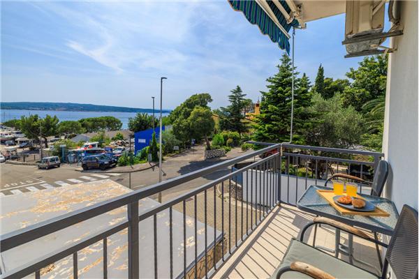 Apartment A1, for 5 persons