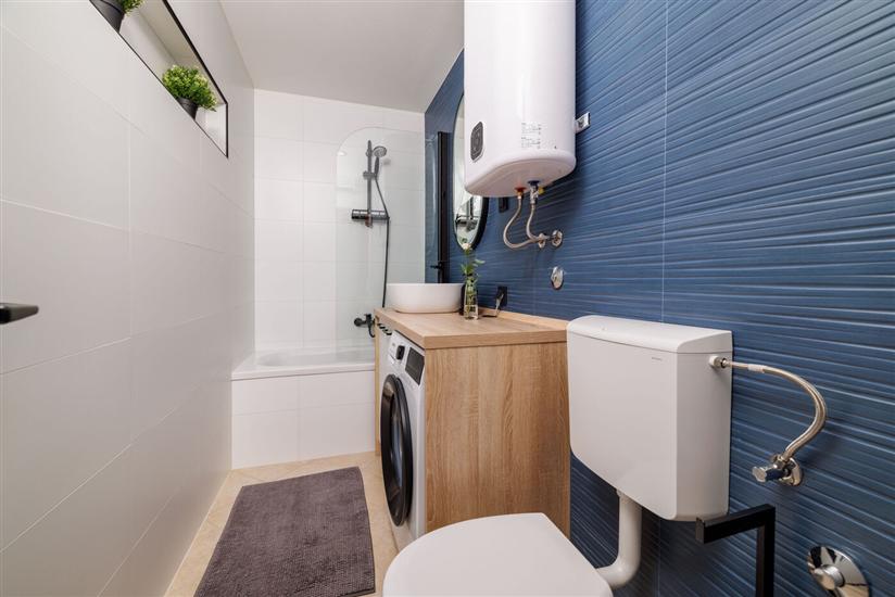 Apartment A1, for 5 persons