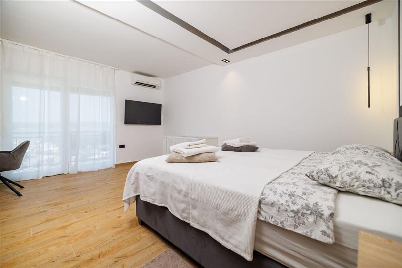 Apartment A1, for 5 persons