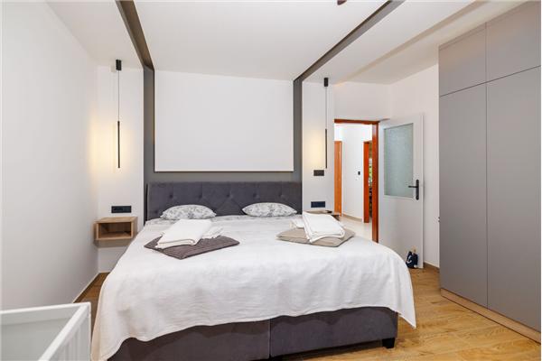 Apartment A1, for 5 persons