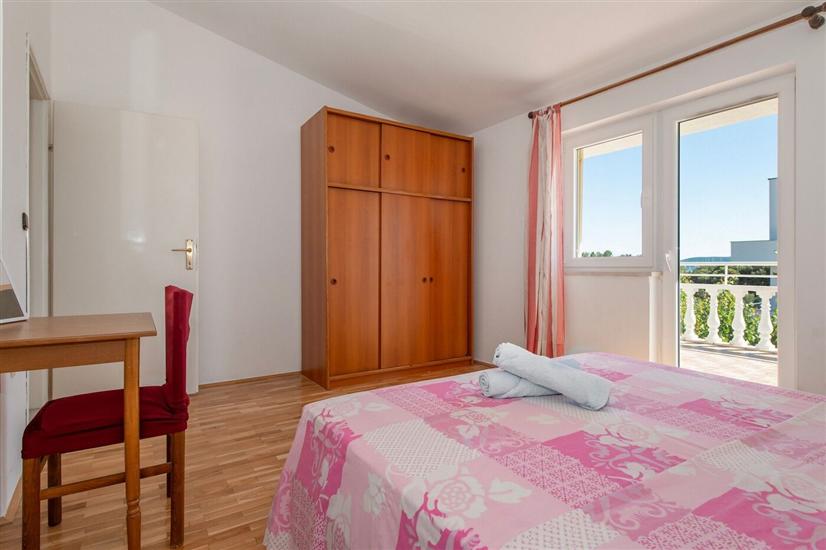 House K1, for 10 persons