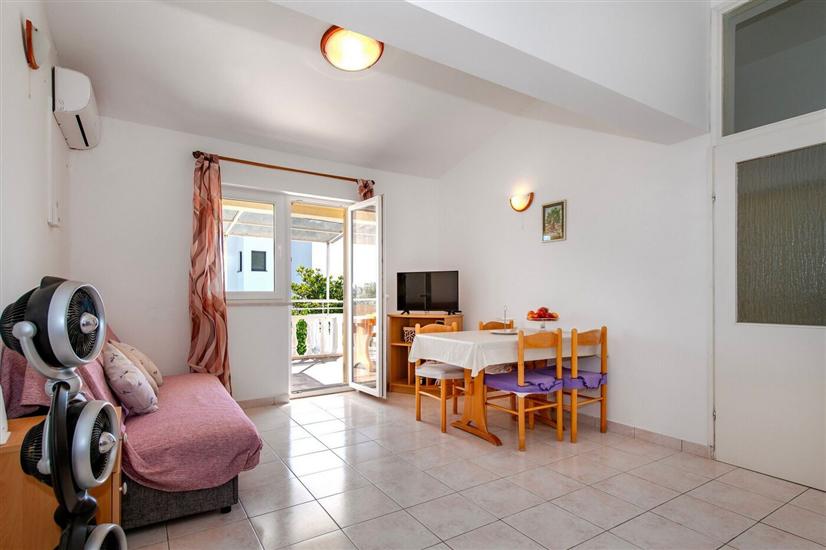 House K1, for 10 persons