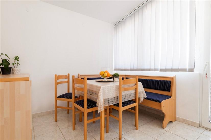 House K1, for 10 persons