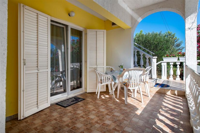 House K1, for 10 persons