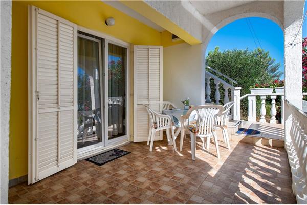 House K1, for 10 persons