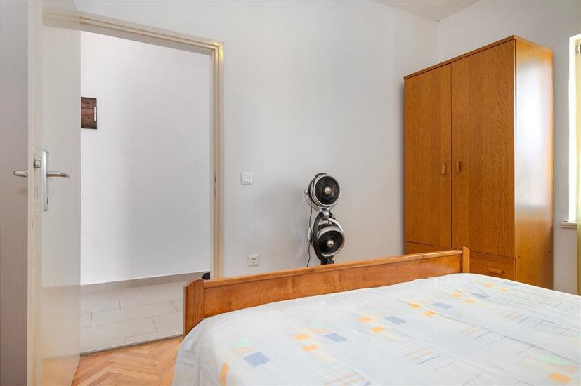 House K1, for 10 persons