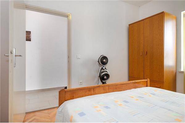 House K1, for 10 persons