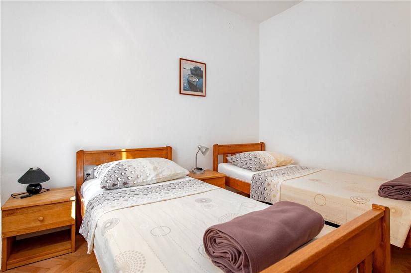 House K1, for 10 persons