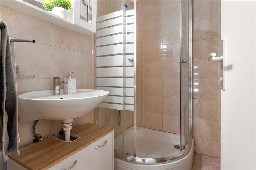 House K1, for 10 persons