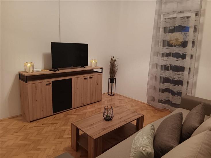 Apartment A1, for 5 persons