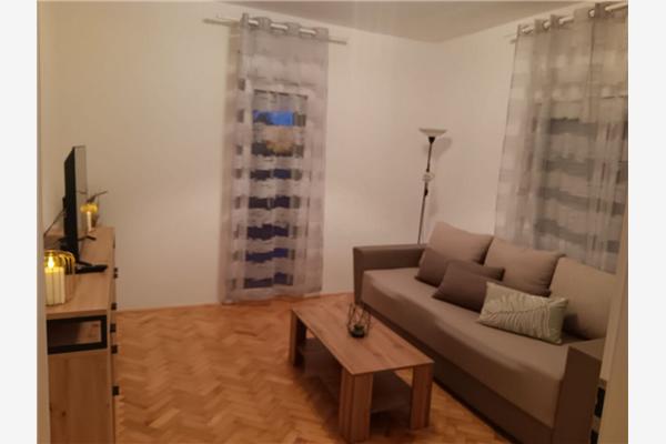 Apartment A1, for 5 persons