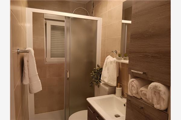 Apartment A1, for 5 persons