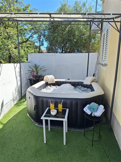 Casa Roca with jacuzzi