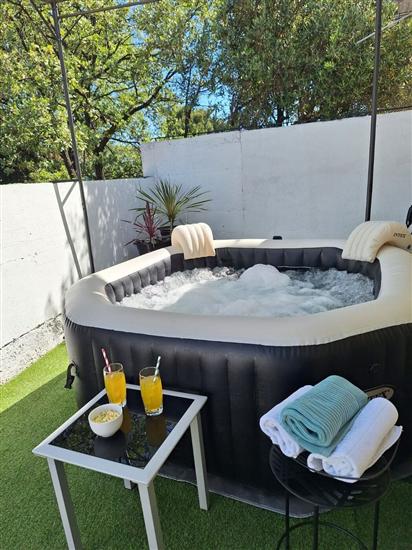 Casa Roca with jacuzzi