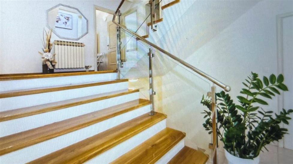 House K1, for 10 persons