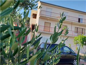 Appartamento Riviera di Spalato e Trogir (Traù),PrenotiKamenDa 171 €