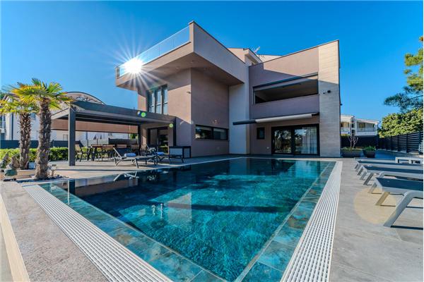 Apartment A2, for 8 persons