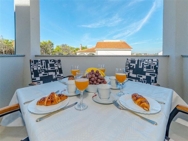 Apartment A2, for 4 persons