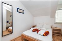 Room S3, for 2 persons