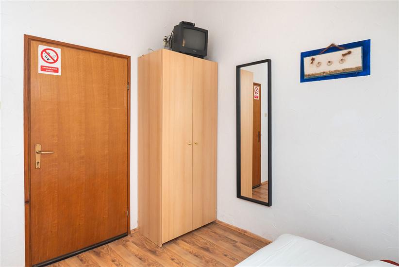 Room S3, for 2 persons