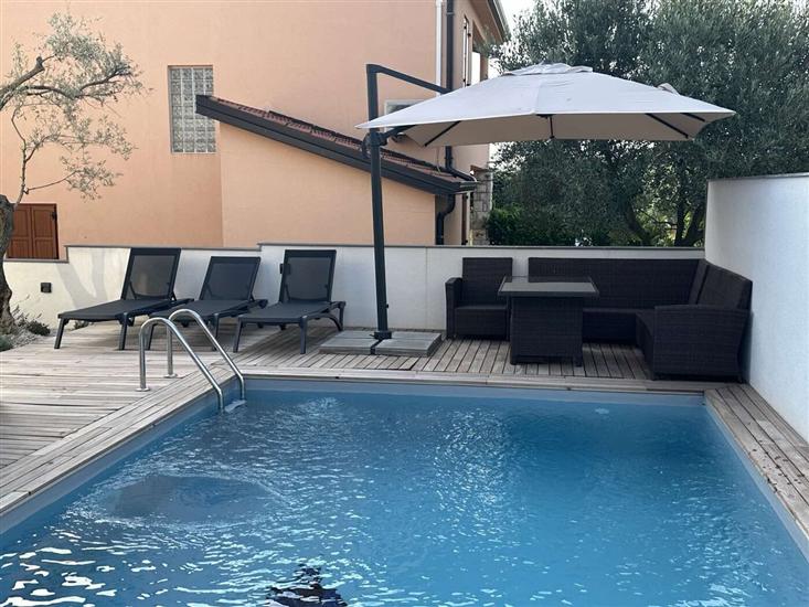 Villa Monte R+Luxury