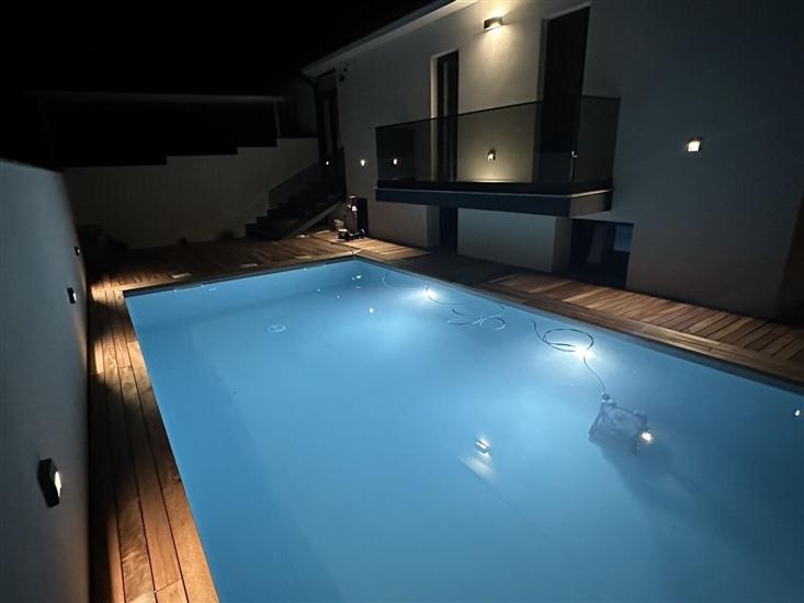 Villa Monte R+Luxury