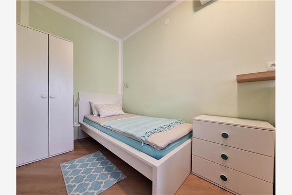 Apartment A1, for 5 persons
