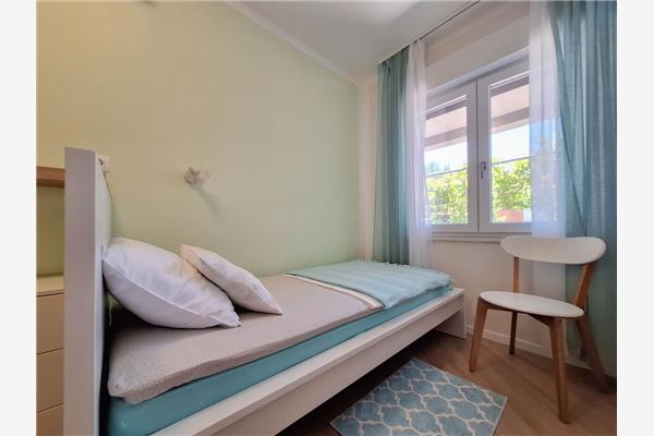 Apartment A1, for 5 persons