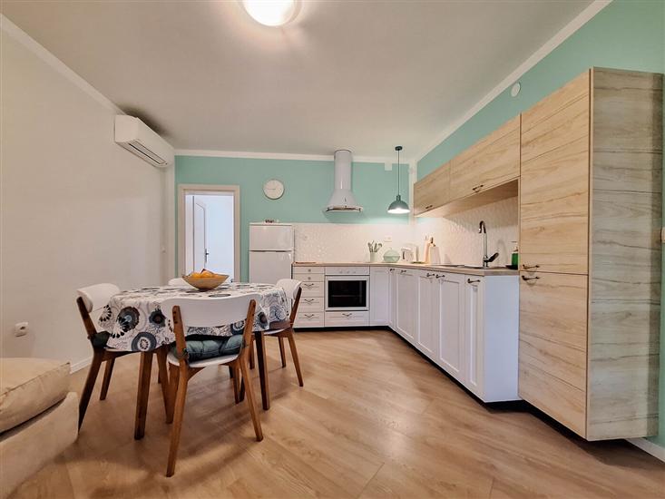 Apartment A1, for 5 persons