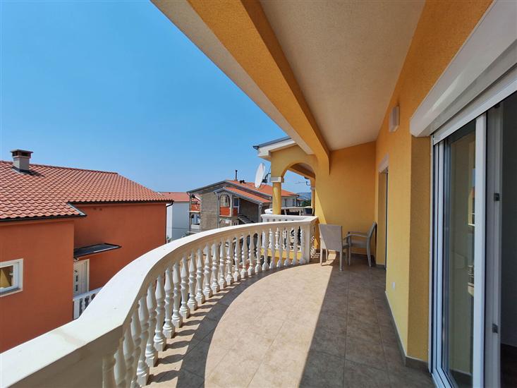 Apartment A3, for 6 persons