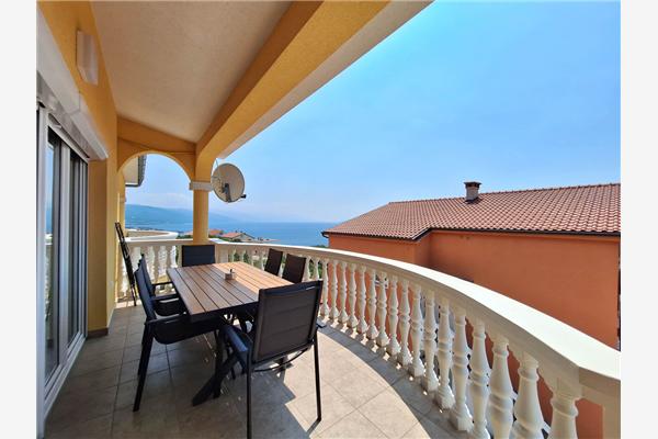 Apartment A3, for 6 persons