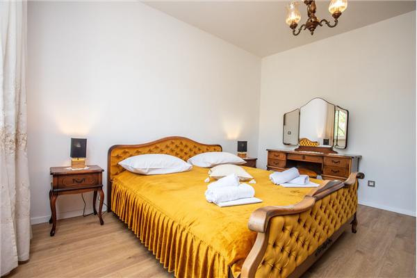 House K1, for 8 persons