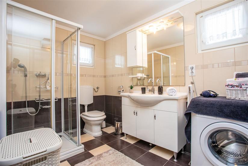 House K1, for 8 persons