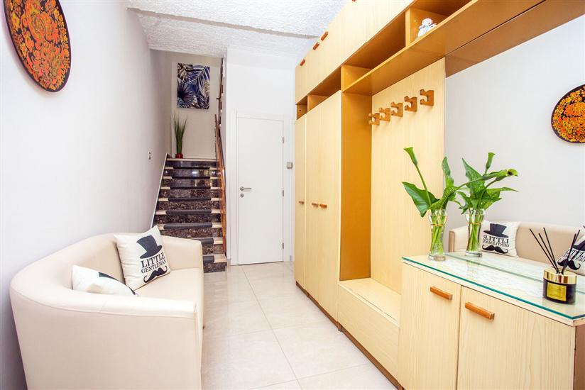 House K1, for 8 persons