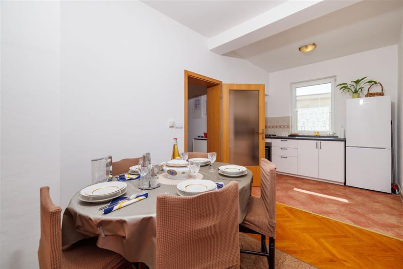 Apartment A2, for 8 persons