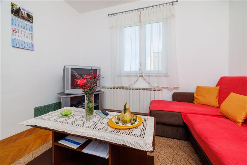 Apartment A2, for 8 persons
