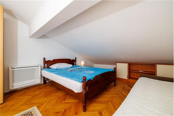 Apartment A2, for 8 persons