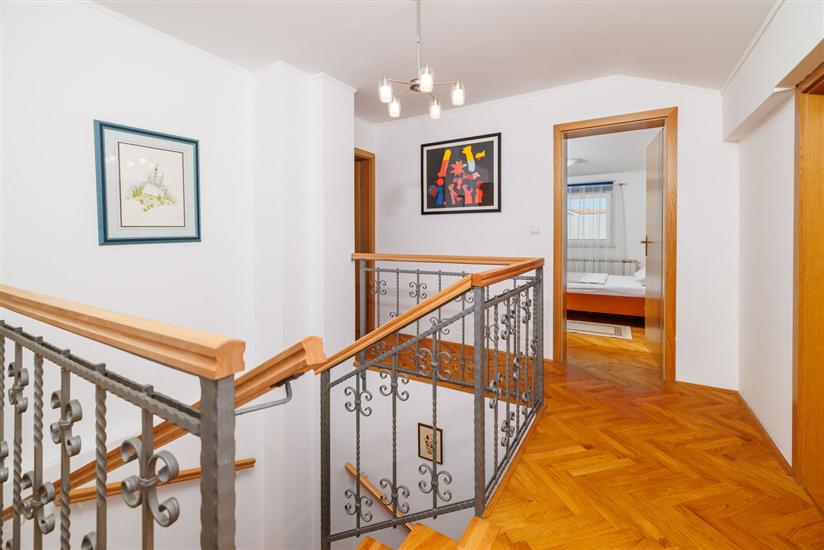 Apartment A2, for 8 persons