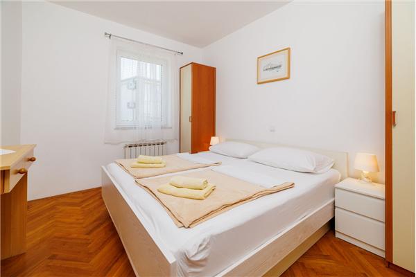 Apartment A2, for 8 persons