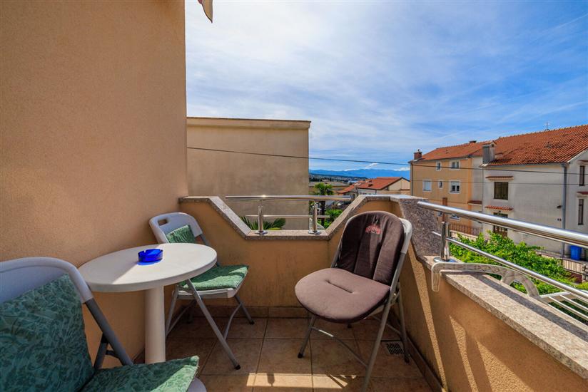 Apartment A2, for 8 persons