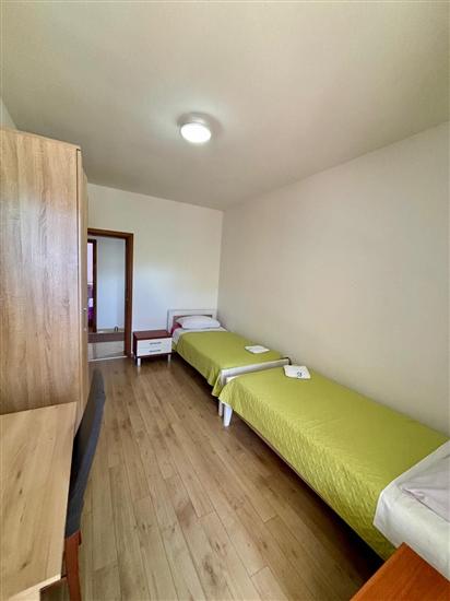 Hiša K1, na 6 osebe