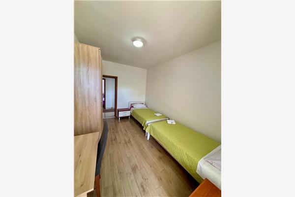 Hiša K1, na 6 osebe