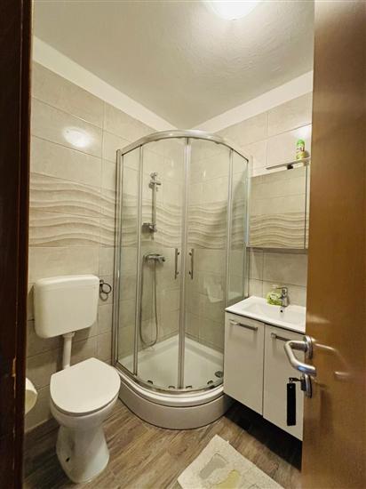 Hiša K1, na 6 osebe