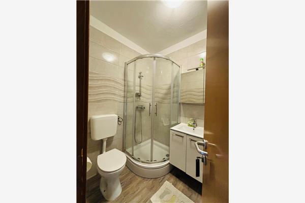 Hiša K1, na 6 osebe