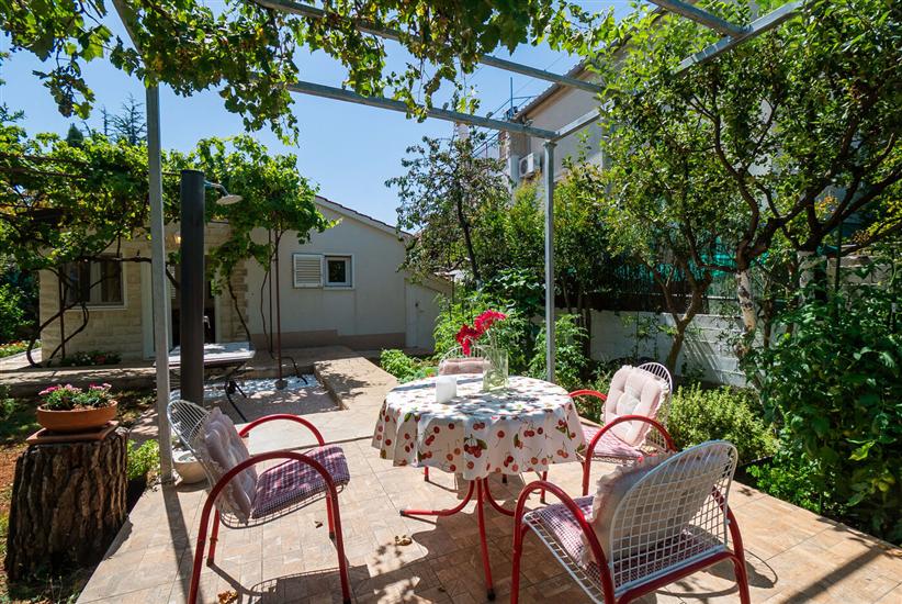 House Garden for two