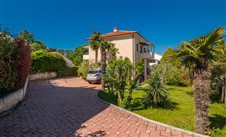 Apartment - Njivice - island Krk