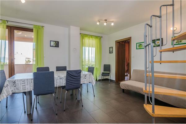 Apartment A2, for 6 persons