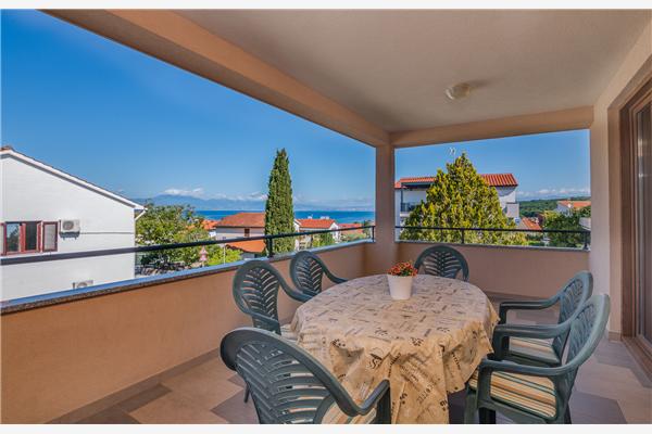 Apartment A2, for 6 persons