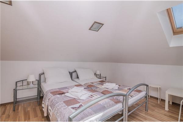 Apartment A2, for 6 persons